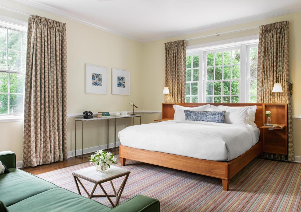 Oakhurst Inn At The University Charlottesville Buitenkant foto