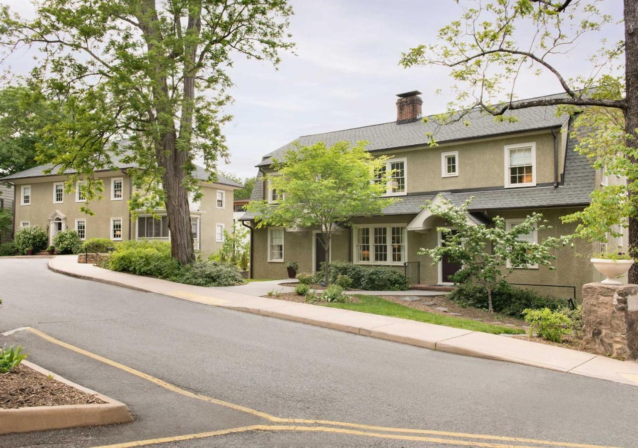 Oakhurst Inn At The University Charlottesville Buitenkant foto